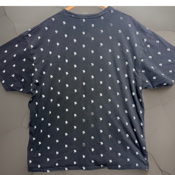 Reason Skull Fire & Roses Embroidered T-Shirt Mens Size XXL Black AOP - Picture 2 of 10